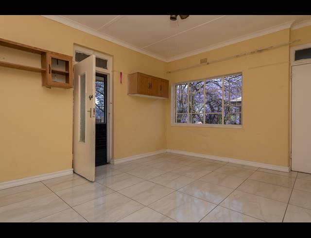 3 BEDROOM APARTMENT FOR SALE IN TURFFONTEIN